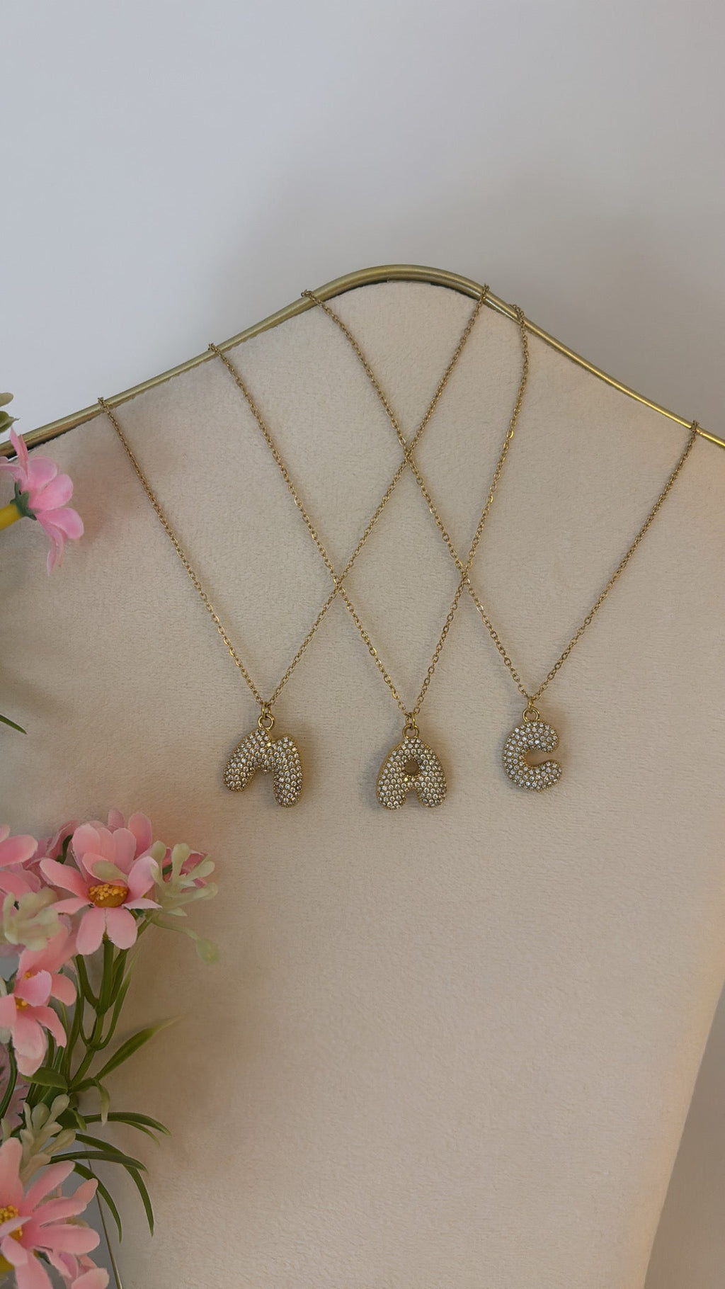 Collier lettre strass Gold