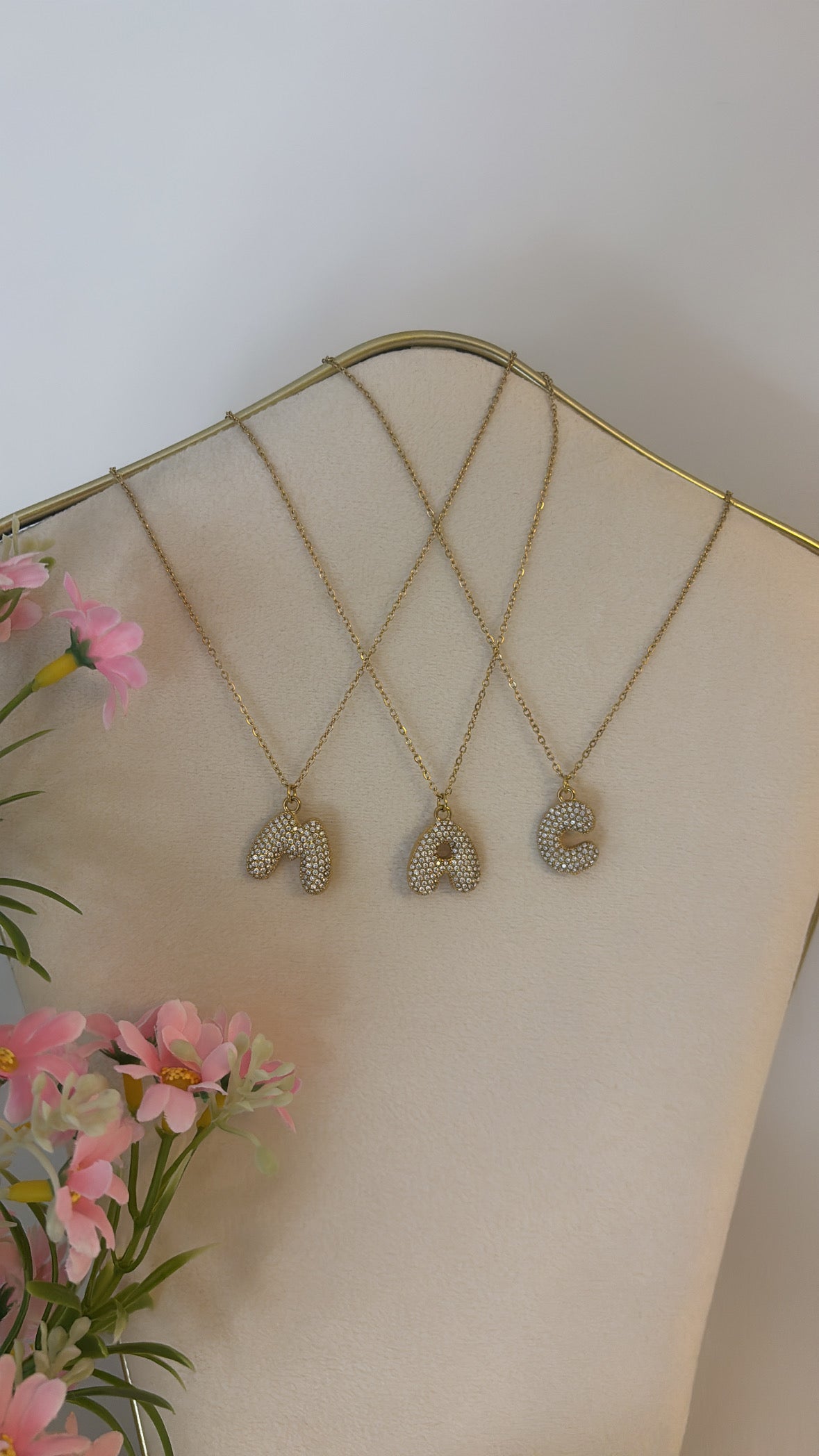 Collier lettre strass Gold